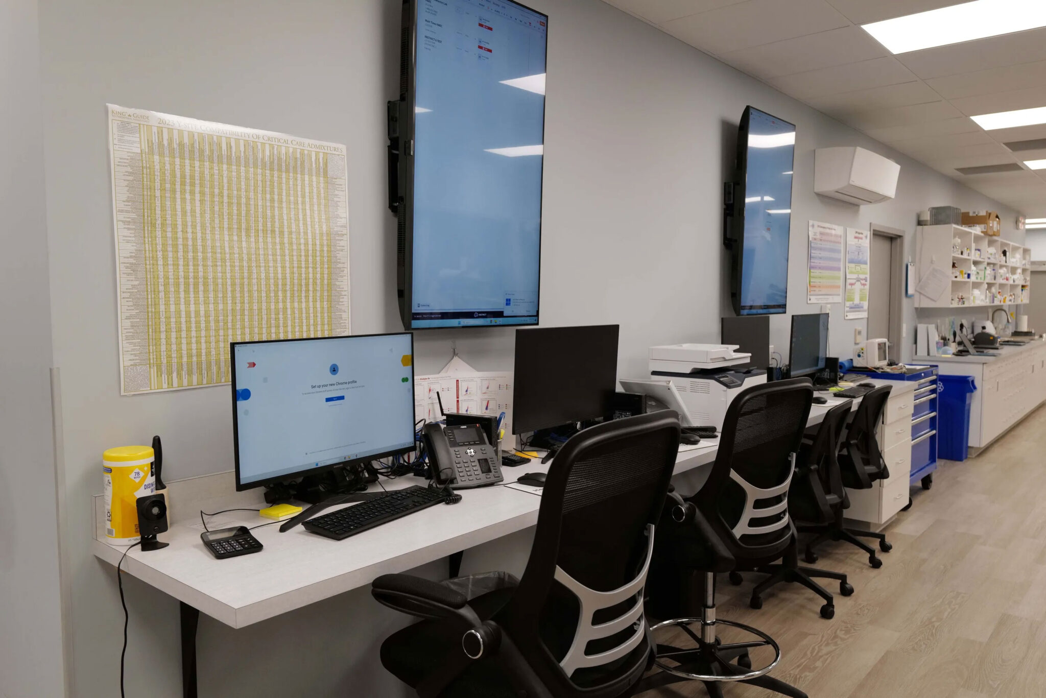 Electronic out patient and in patient whiteboards at Hershey Animal Emergency Center